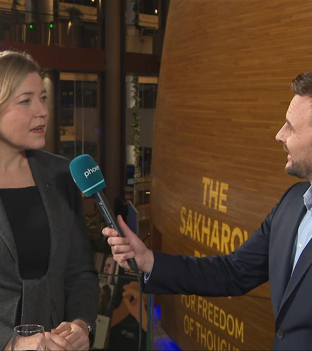 Henna Virkkunen zu Themen sind die Cybersicherheit, Demokratie und Desinformation.