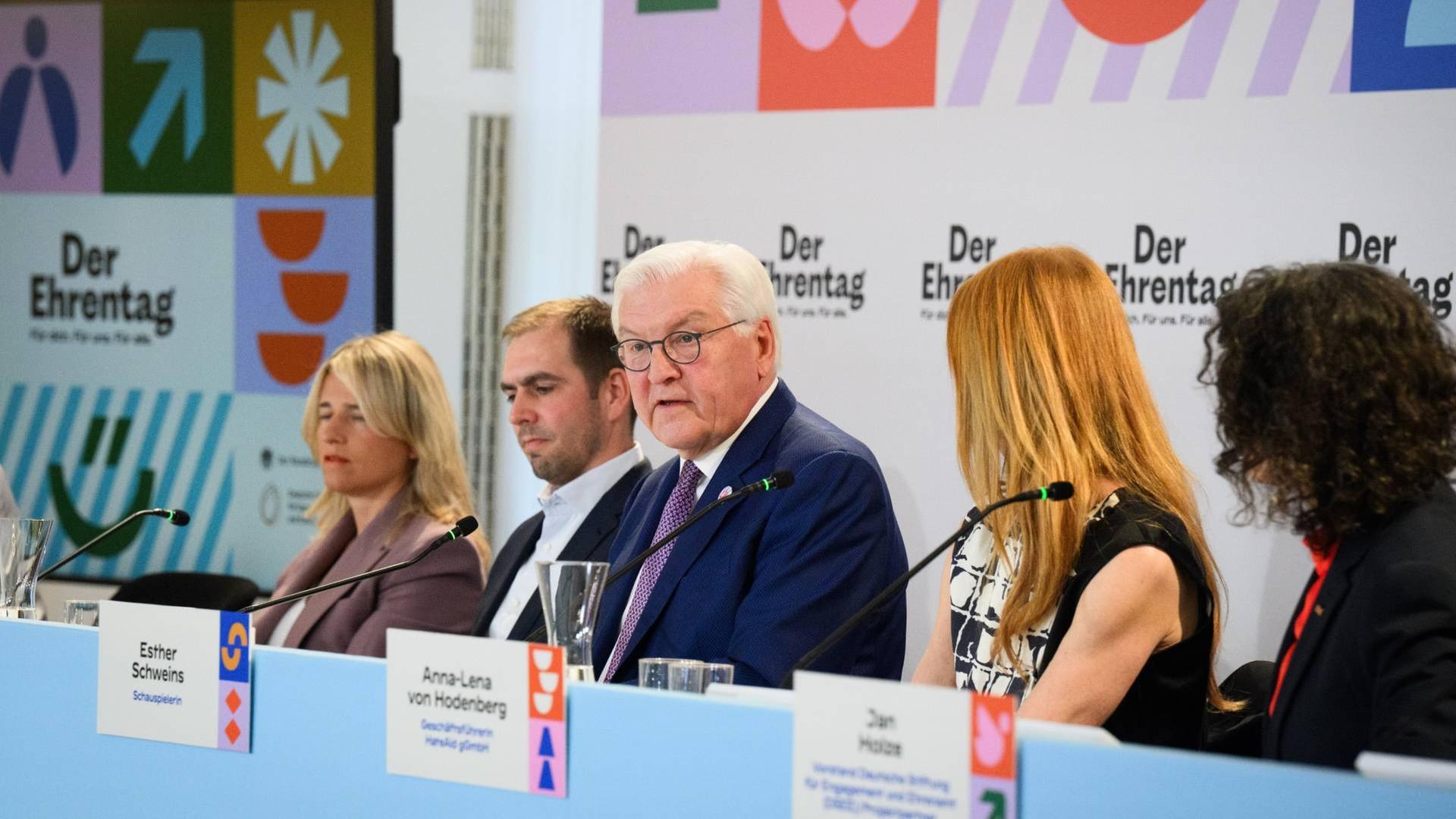 Initiative „Der Ehrentag“: Pressekonferenz von Bundespräsident Steinmeier