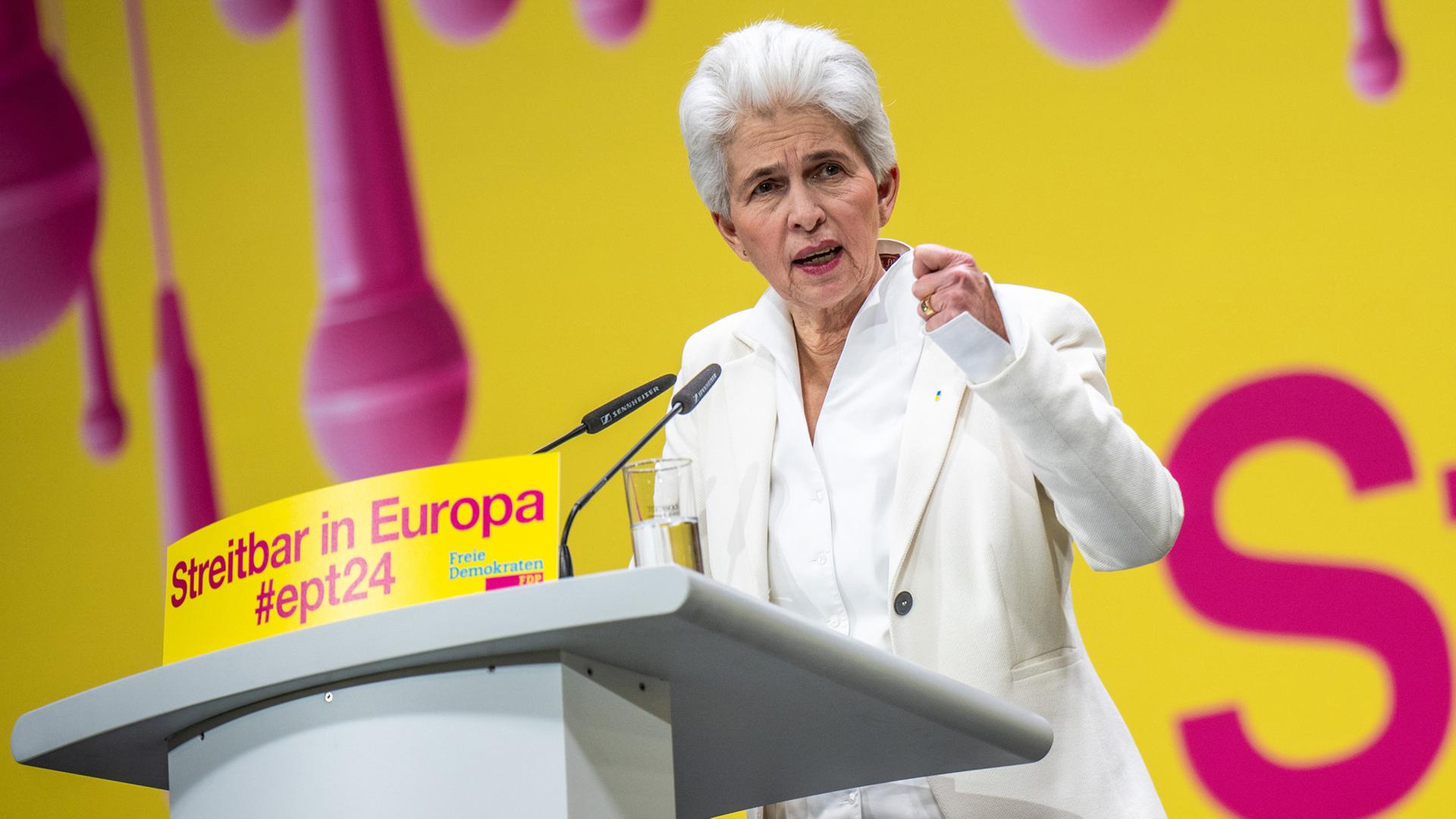 Interview: FDP-Spitzenkandidatin Strack-Zimmermann