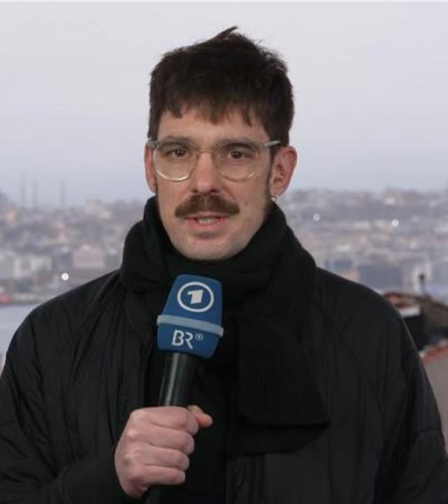 Iran-Proteste: "Schah-Sohn Reza II. als treibende Kraft"