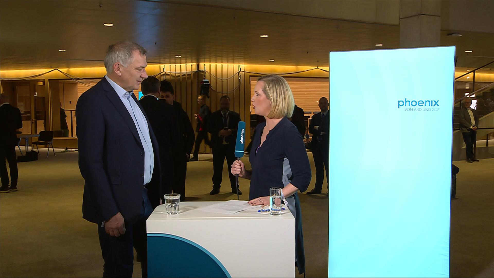 Jan van Aken: "Es tut ein bischen weh"