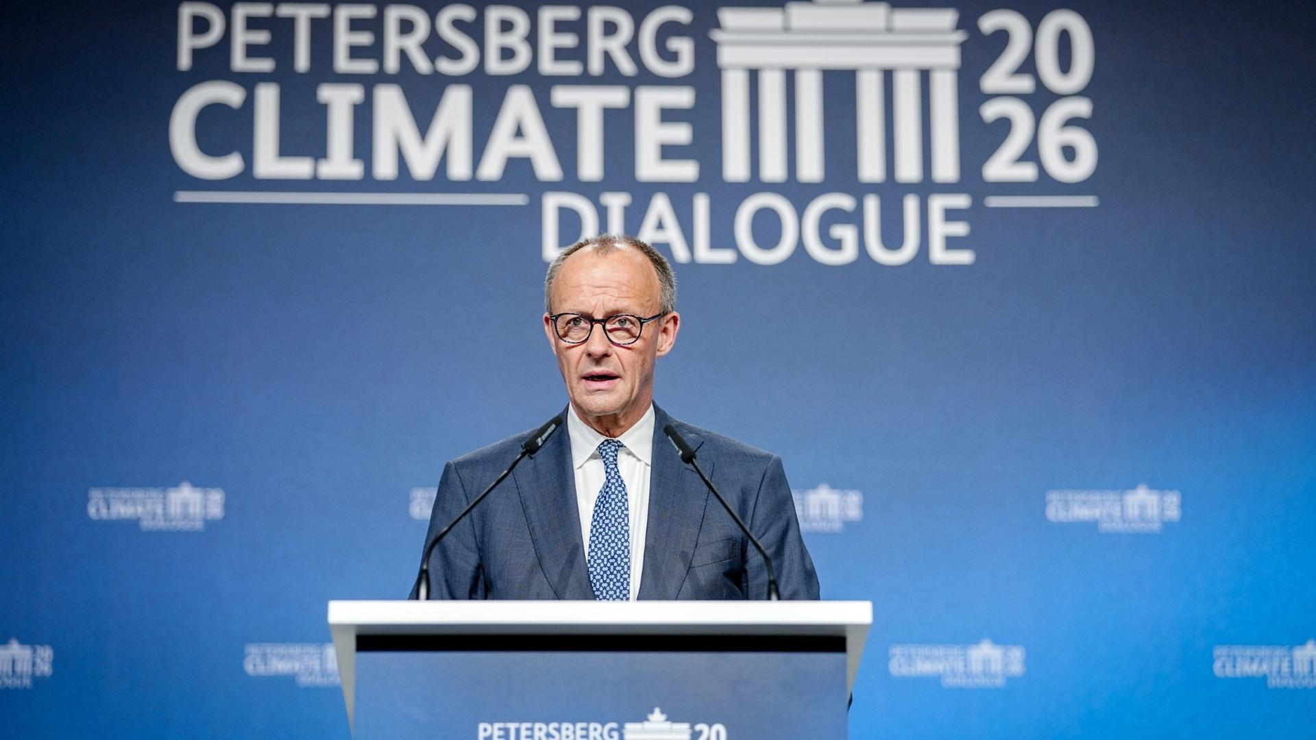 Kanzler Merz: Klimaschutz darf industrielle Grundlage nicht gefährden