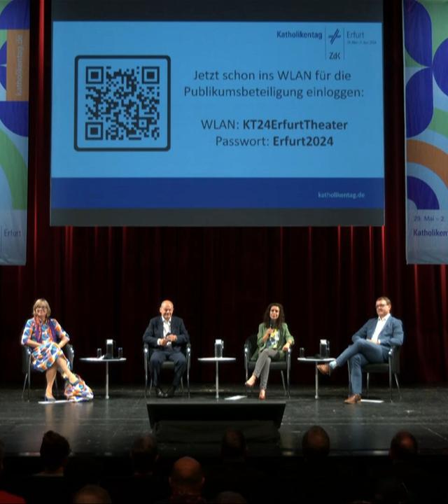 Katholikentag: Podium mit Kanzler Scholz