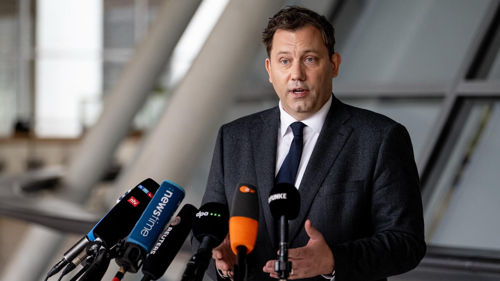 Klingbeil: Tankrabatt "wichtiges Signal"