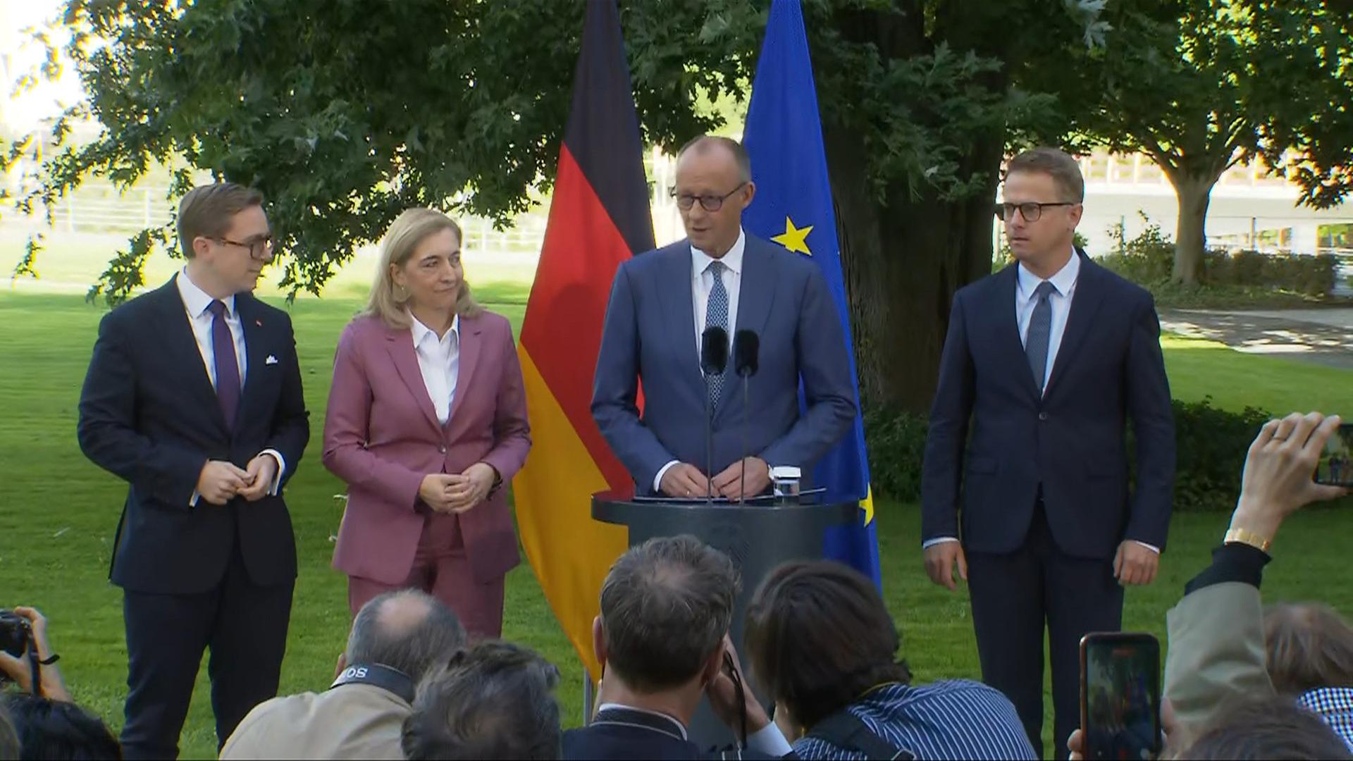 Merz bildet Kabinett um