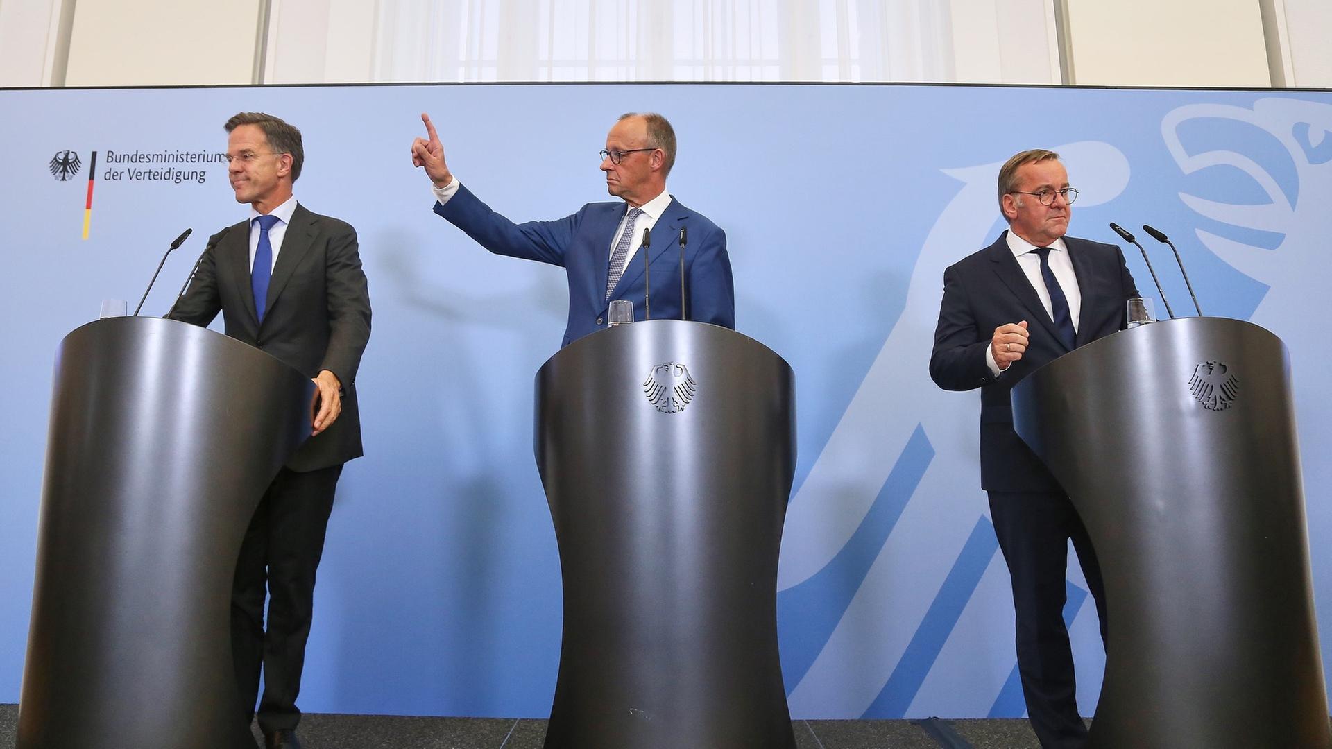 NATO-Generalsekretär Rutte besucht 50. Kabinettssitzung