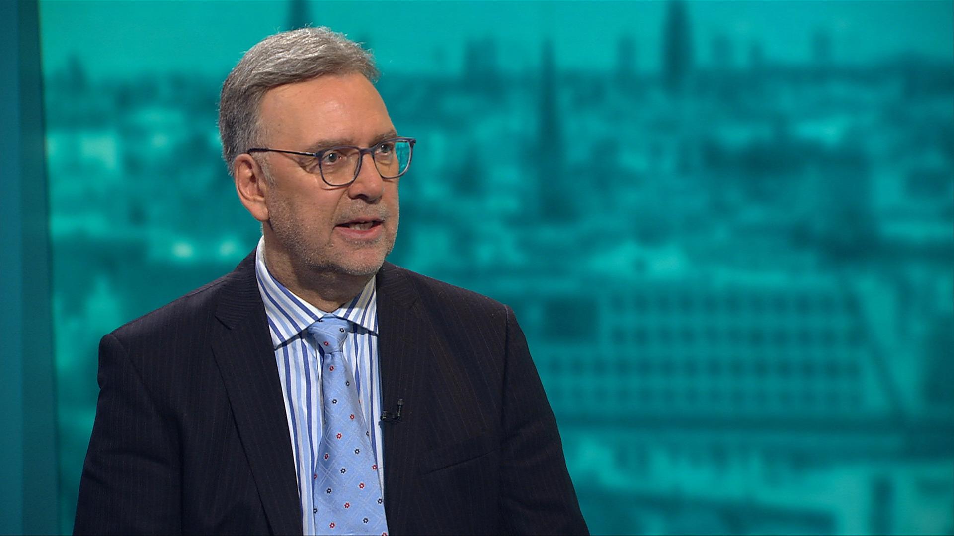 NATO-Treffen: Brücken zu den USA bauen