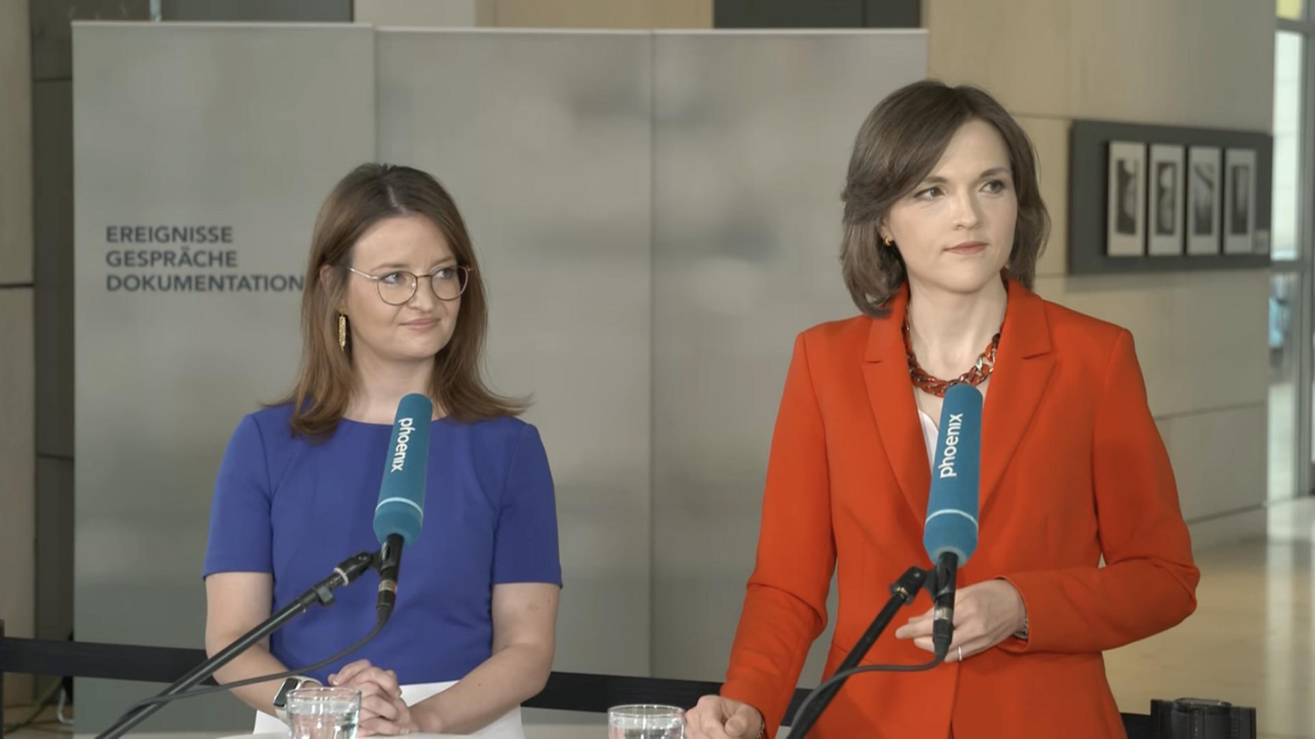 Parlamentstalk zur Halbjahresbilanz