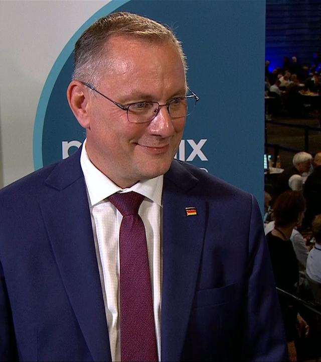 Parteivorsitz: Tino Chrupalla (AfD) nach Wiederwahl