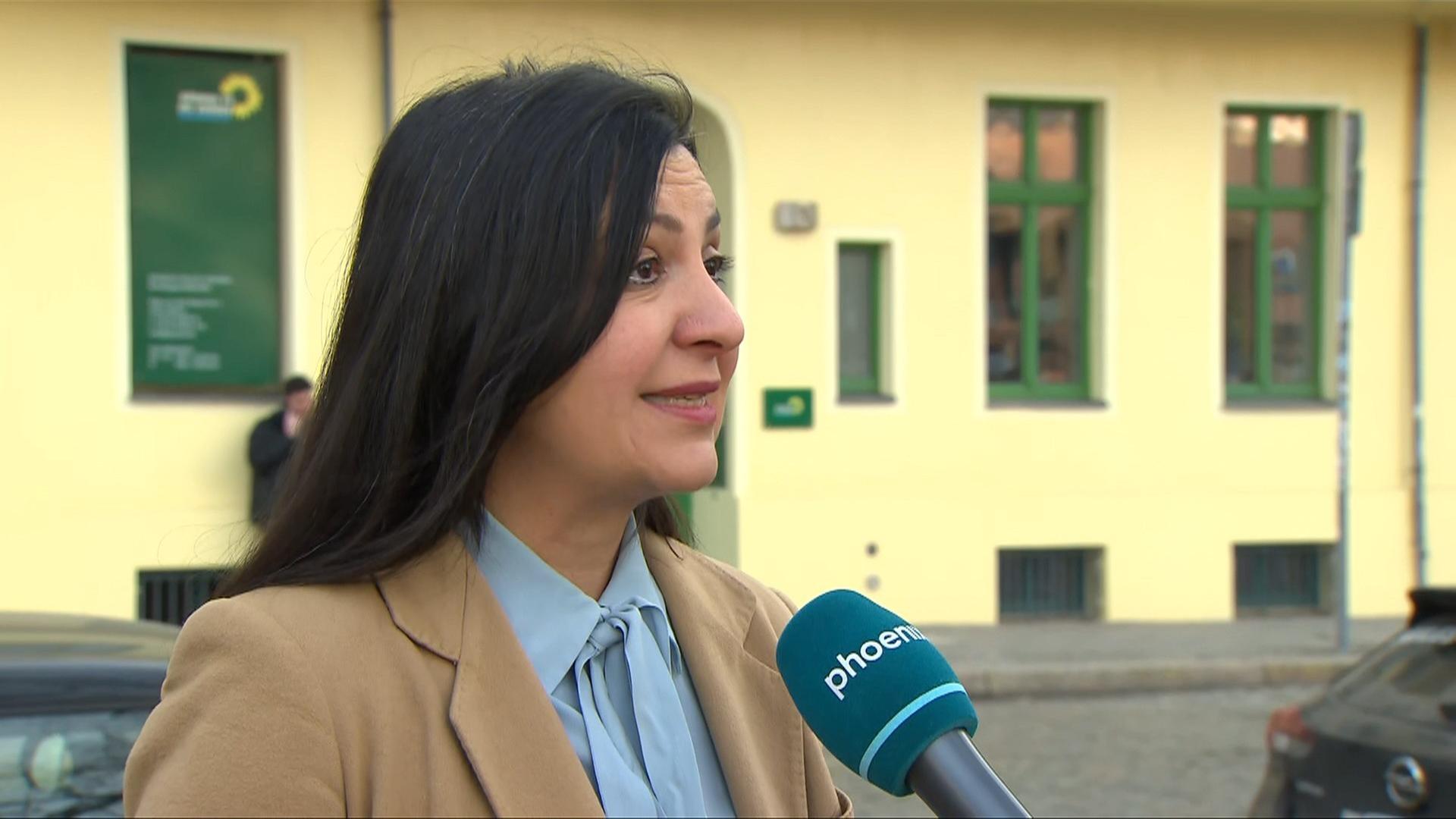 Pegah Edalatian zu Özdemir: "Wir standen geschlossen hinter ihm"