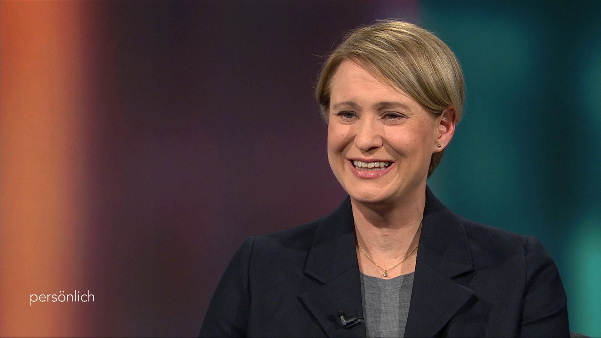 phoenix persönlich mit Sicherheitsexpertin Jana Puglierin