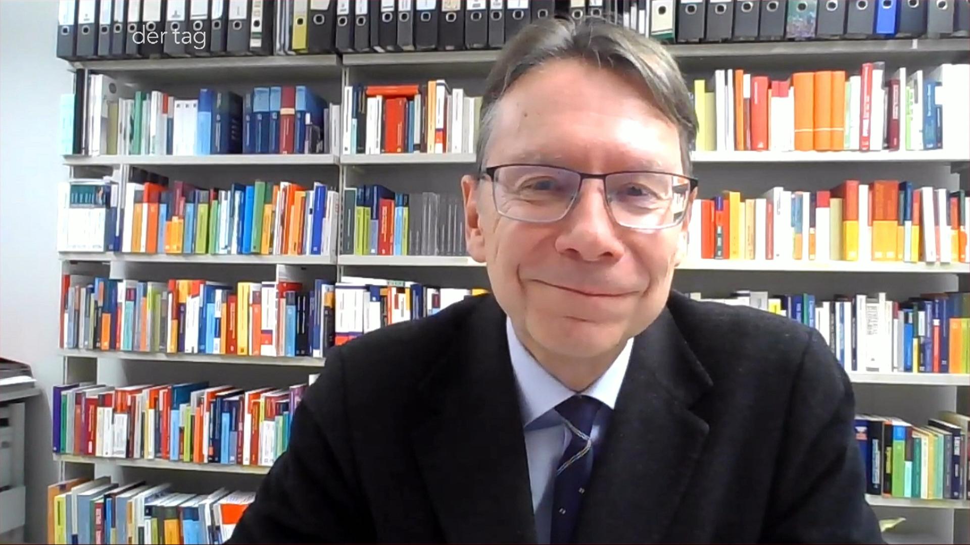 Politische Lage der SPD: “Turbulenzen in Berliner SPD sind seit langem zu beobachten”