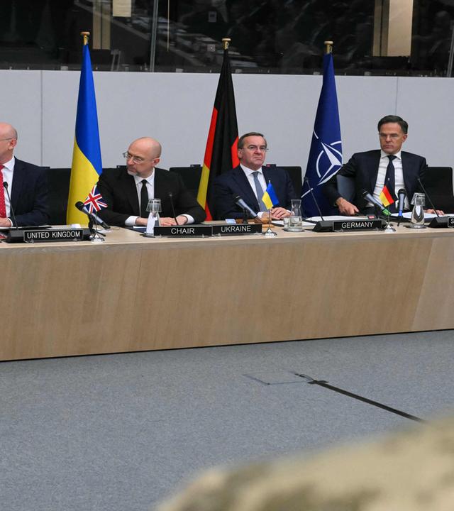 Pressekonferenz zum Treffen der Ukraine-Kontaktgruppe mit Boris Pistorius