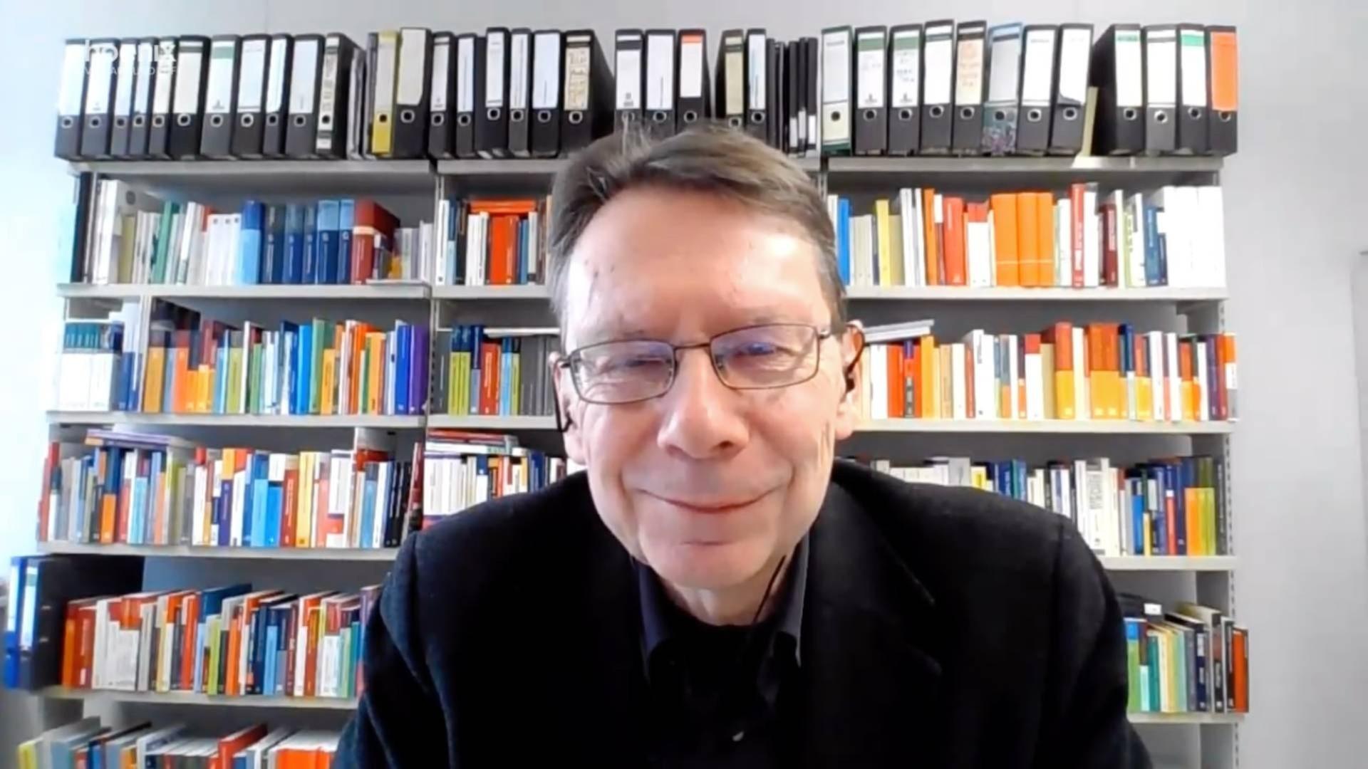 Prof. Jun zu beginnenden Sondierungen