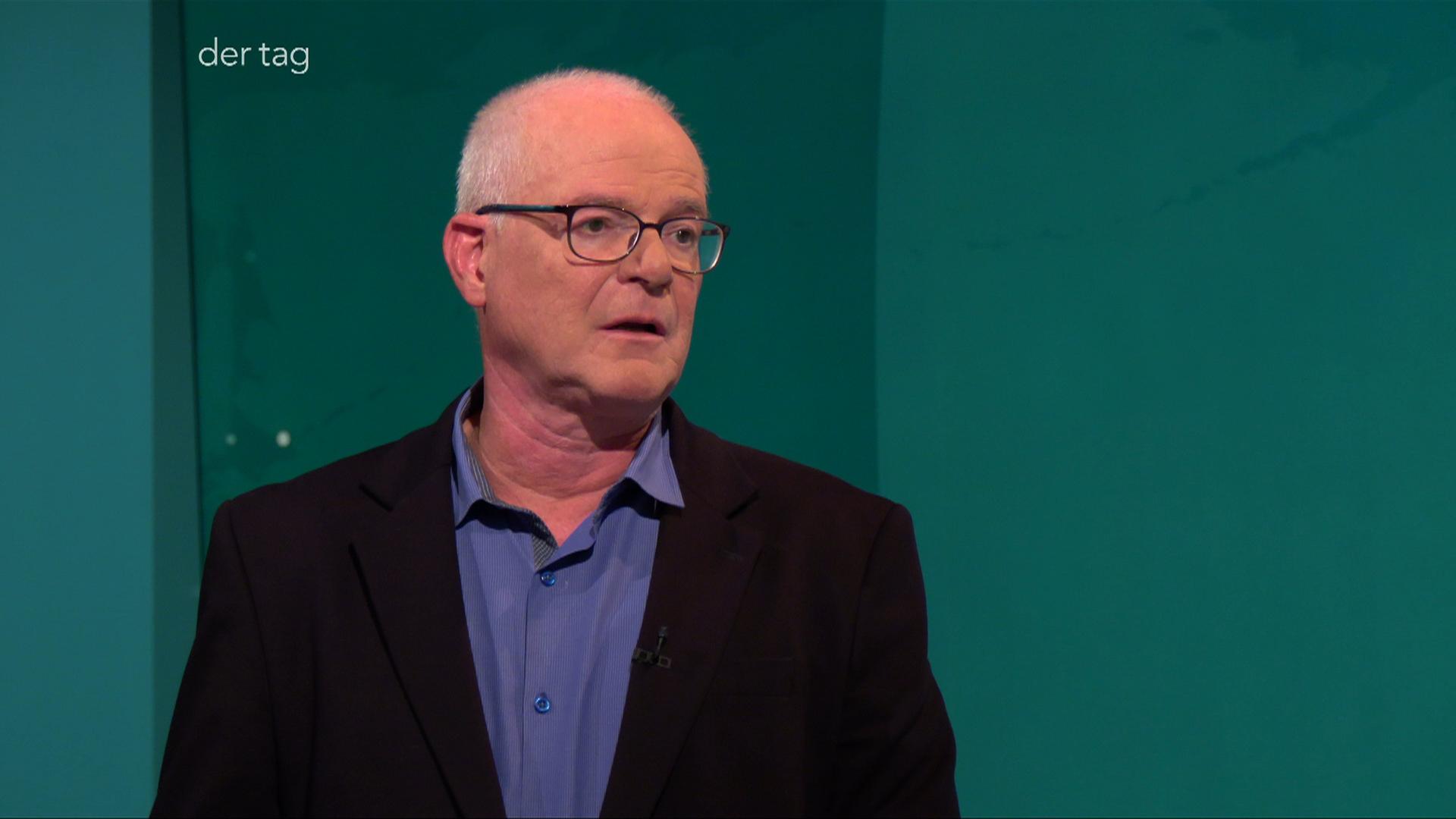 Putin: "Geht davon aus, Trump wird die Ukraine auf dem Tablett liefern"