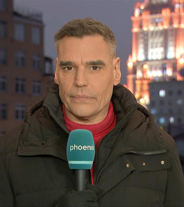 Putins Jahrespressekonferenz: “Er hat sein Volk auf den vierten Jahreswechsel im Krieg eingestimmt”