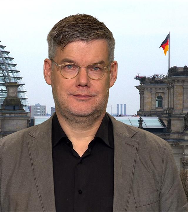 Ralph Bollmann (FAS) zu Steuersenkung beim Sprit: Maßnahmen ohne Sparanreiz