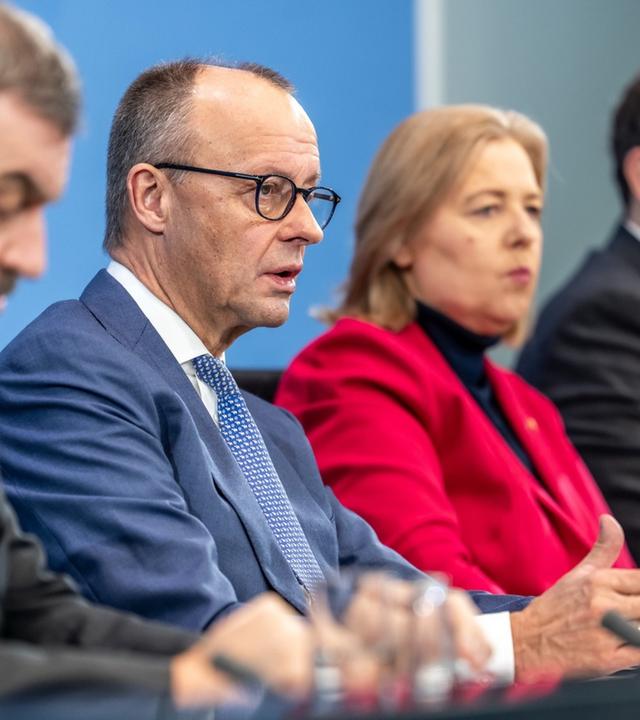 Reformgipfel im Kanzleramt - Was schafft Schwarz-Rot?