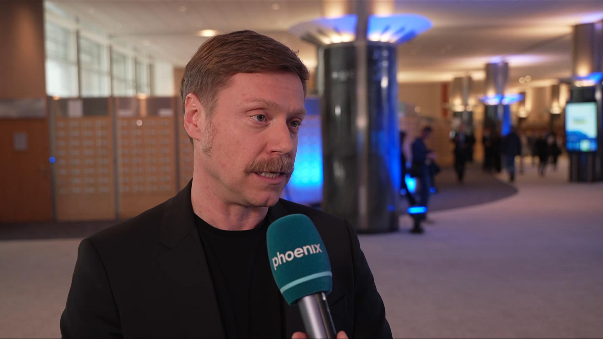 Schirdewan zur Bundeswehr: Auf Freiwilligkeit setzen