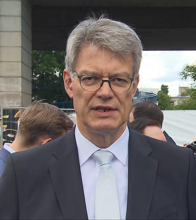 Schnieder: Brücke hat für Bundesregierung höchste Priorität