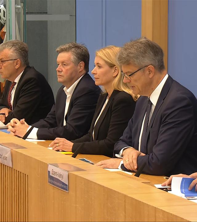 Schnieder: "Wichtiger Tag für Bahn und Schiene"