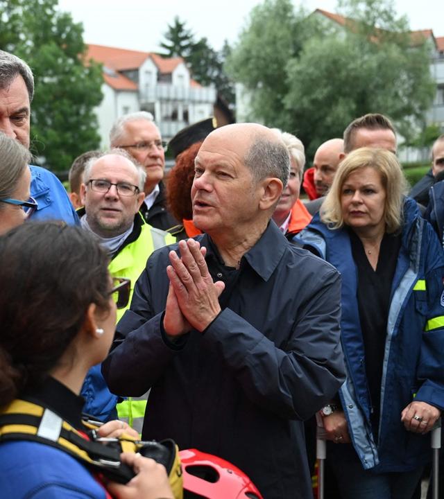 Scholz und Söder im Flutgebiet