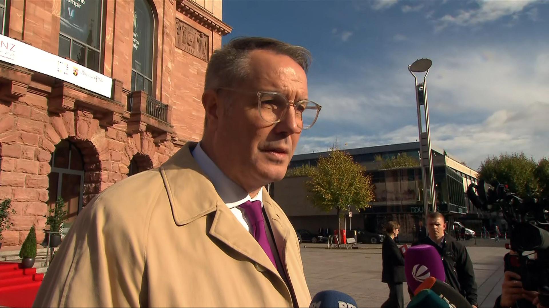 Schweitzer: "Wer bestellt, bezahlt"