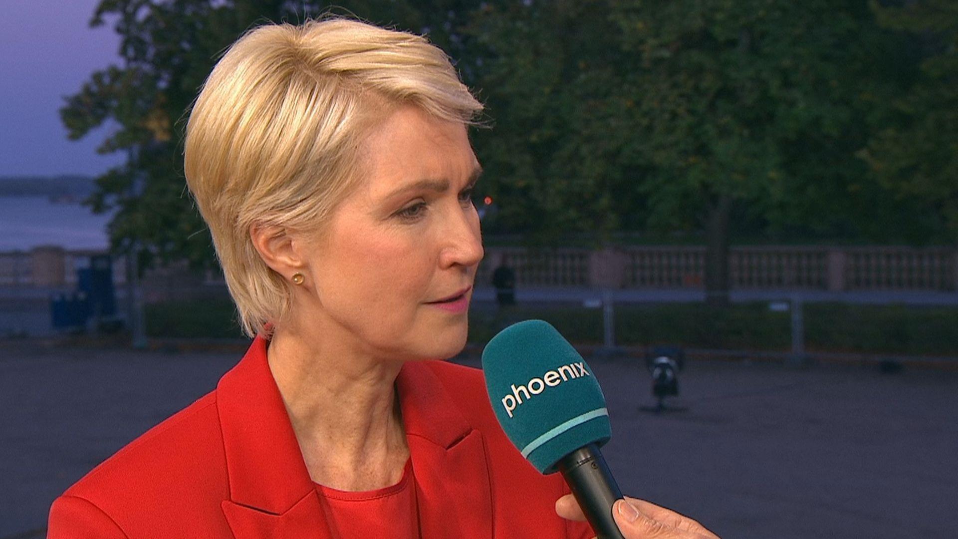 Schwerin - Schwesig: "Ich möchte mit allen Demokraten sprechen"