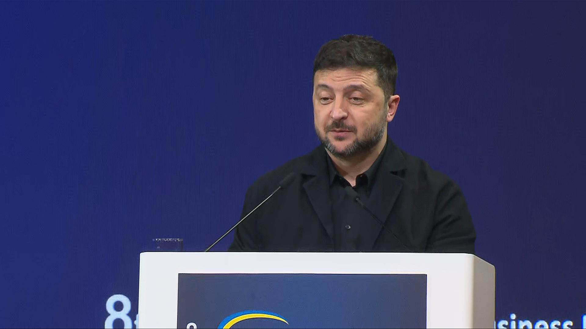 Selenskyj in Berlin: "Würde ist das, was Russland gestoppt hat"