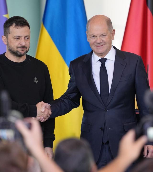 Selenskyj trifft Scholz in Berlin