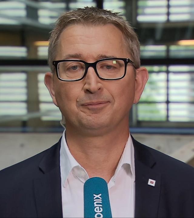 Sozialsystem: Hohes Einsparpotenzial bei Verwaltung