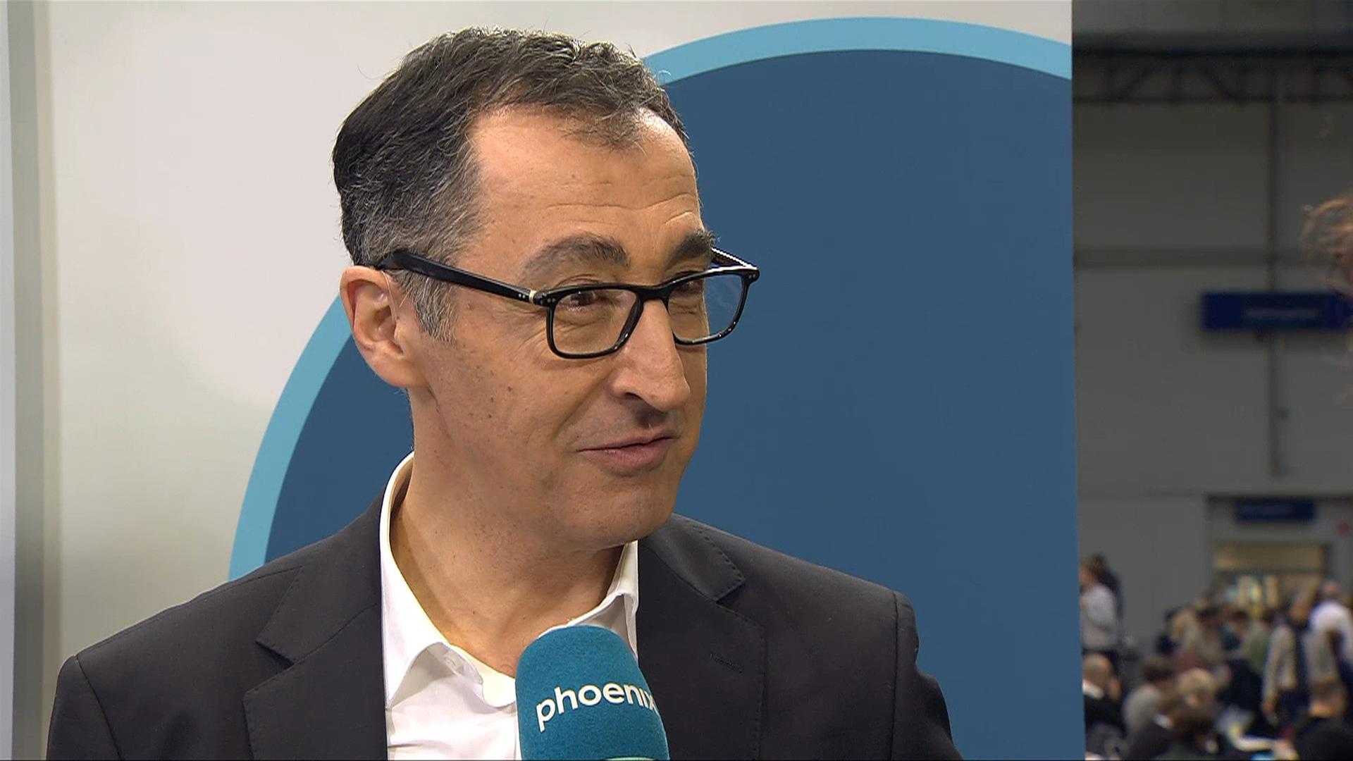 Spitzenkandidat Özdemir bei phoenix: Die Grünen stehen hinter mir