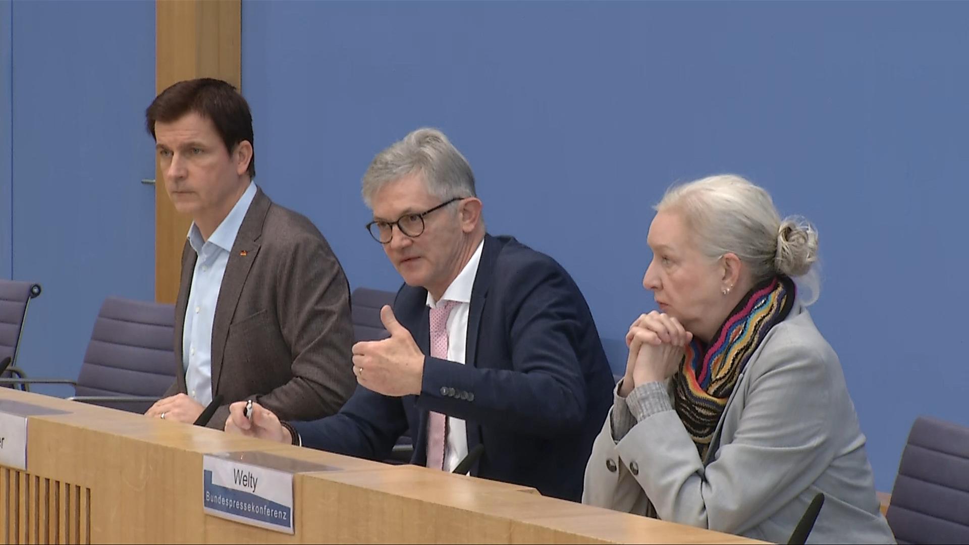 Städte- und Gemeindebund: Aussblick und Rückblick