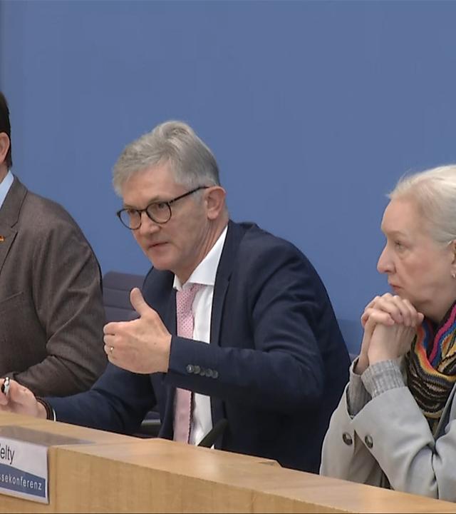 Städte- und Gemeindebund: Aussblick und Rückblick