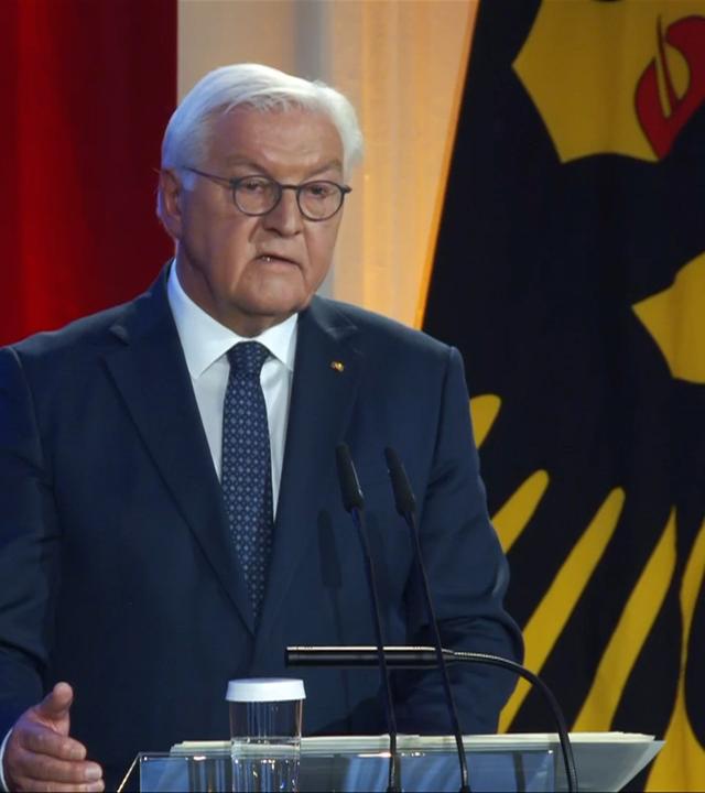 Steinmeier: "Demokratie kann sich wehren"
