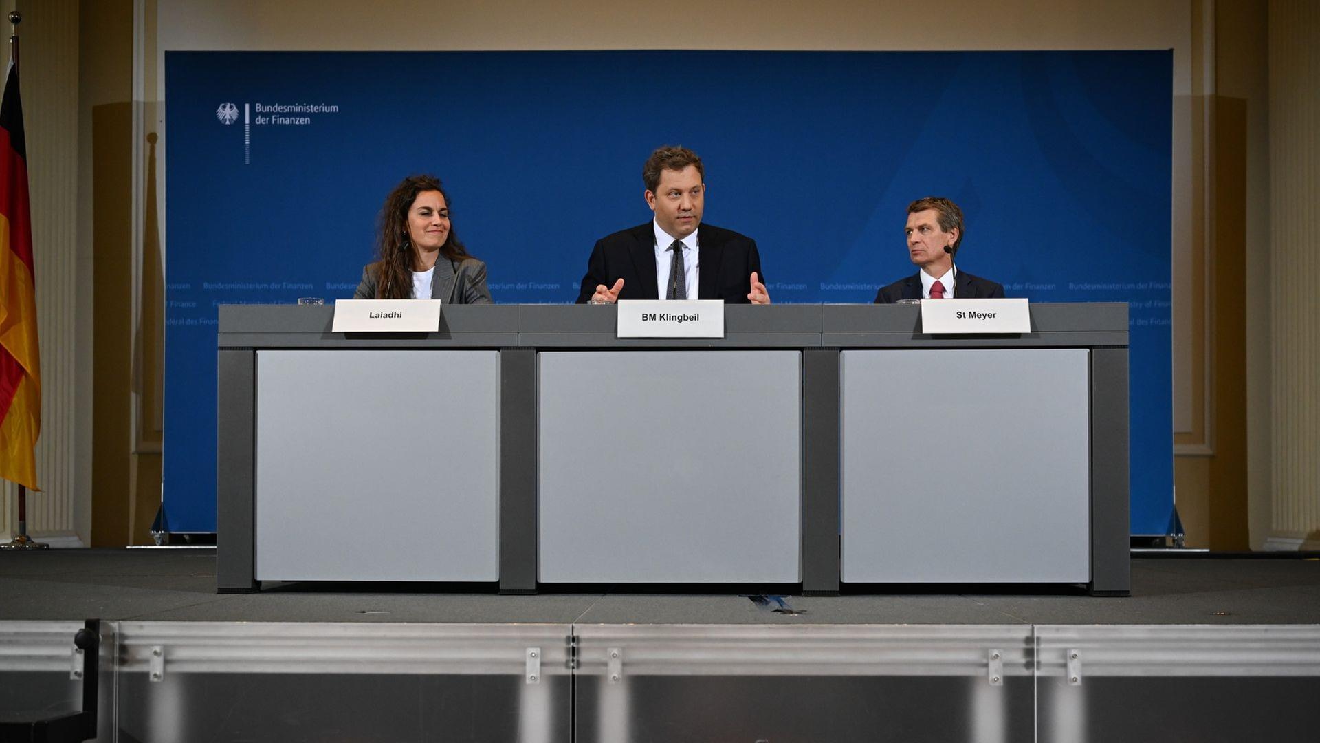 Steuerschätzung niedriger: "Gemeinden sind besonders hart getroffen"