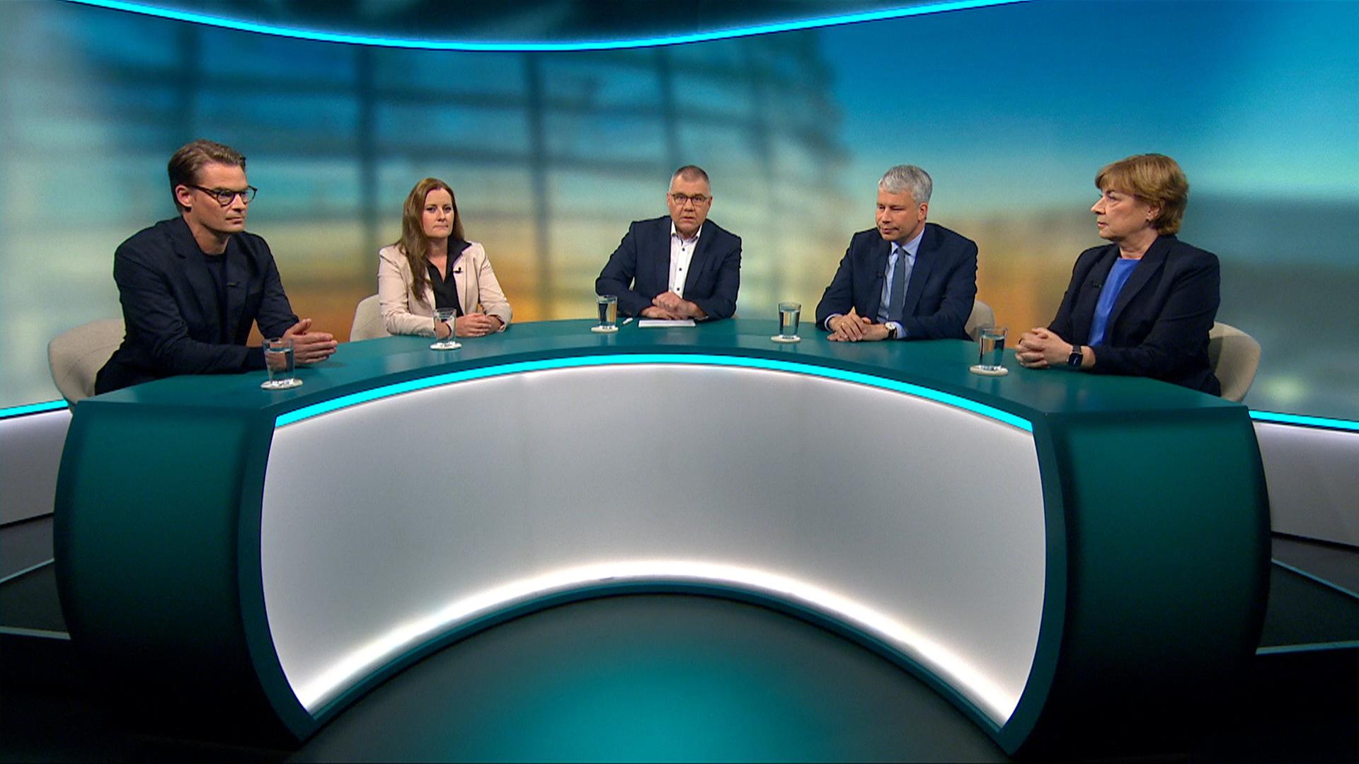 Streit um Sozialreformen – Bürgergeld runter, Steuern rauf?