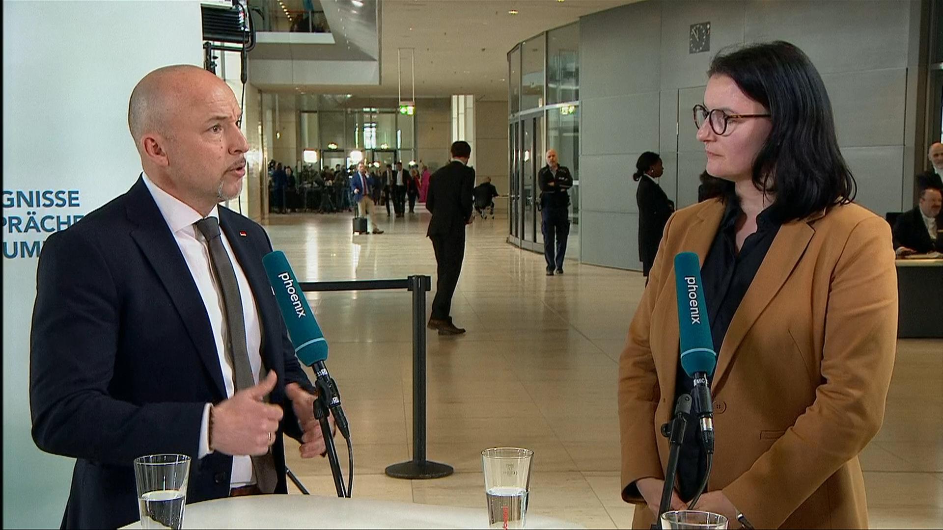 Talk zur Sondersitzung des Bundestages