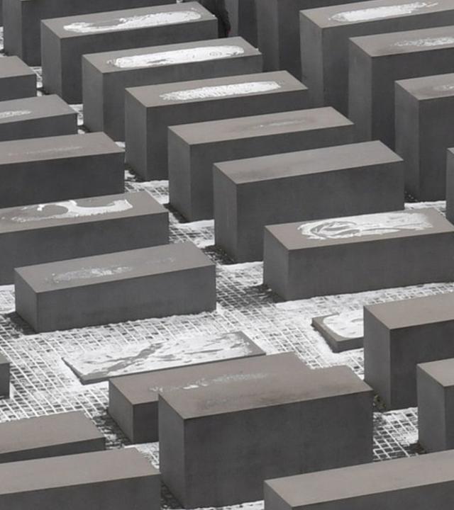(Teil 1) Bundestagsdebatte zum Holocaust-Mahnmal in Berlin