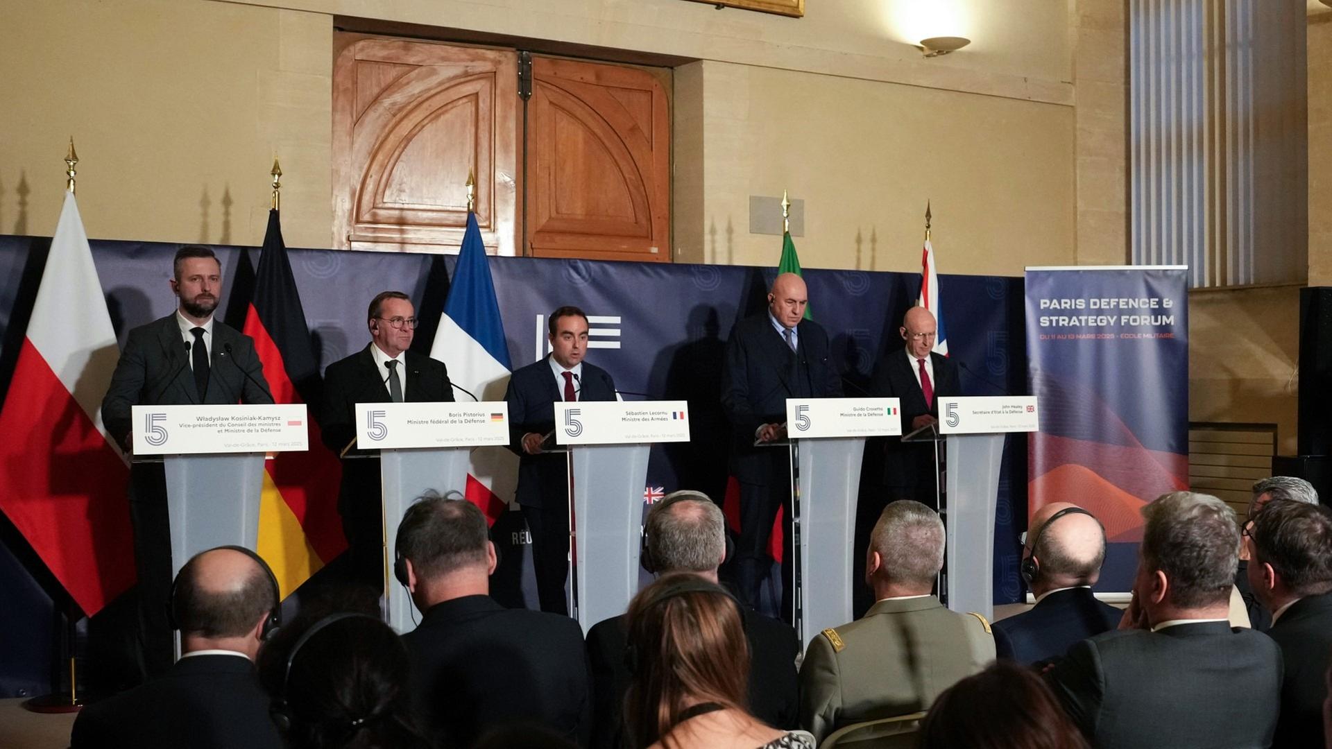 Treffen Verteidigungsminister zur Ukraine-Hilfe