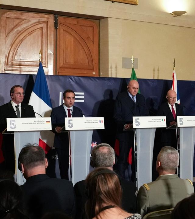 Treffen Verteidigungsminister zur Ukraine-Hilfe