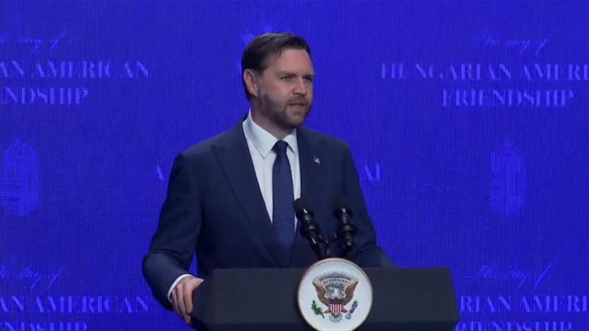 Vor ungarischer Wahl: Vance besucht Orbán