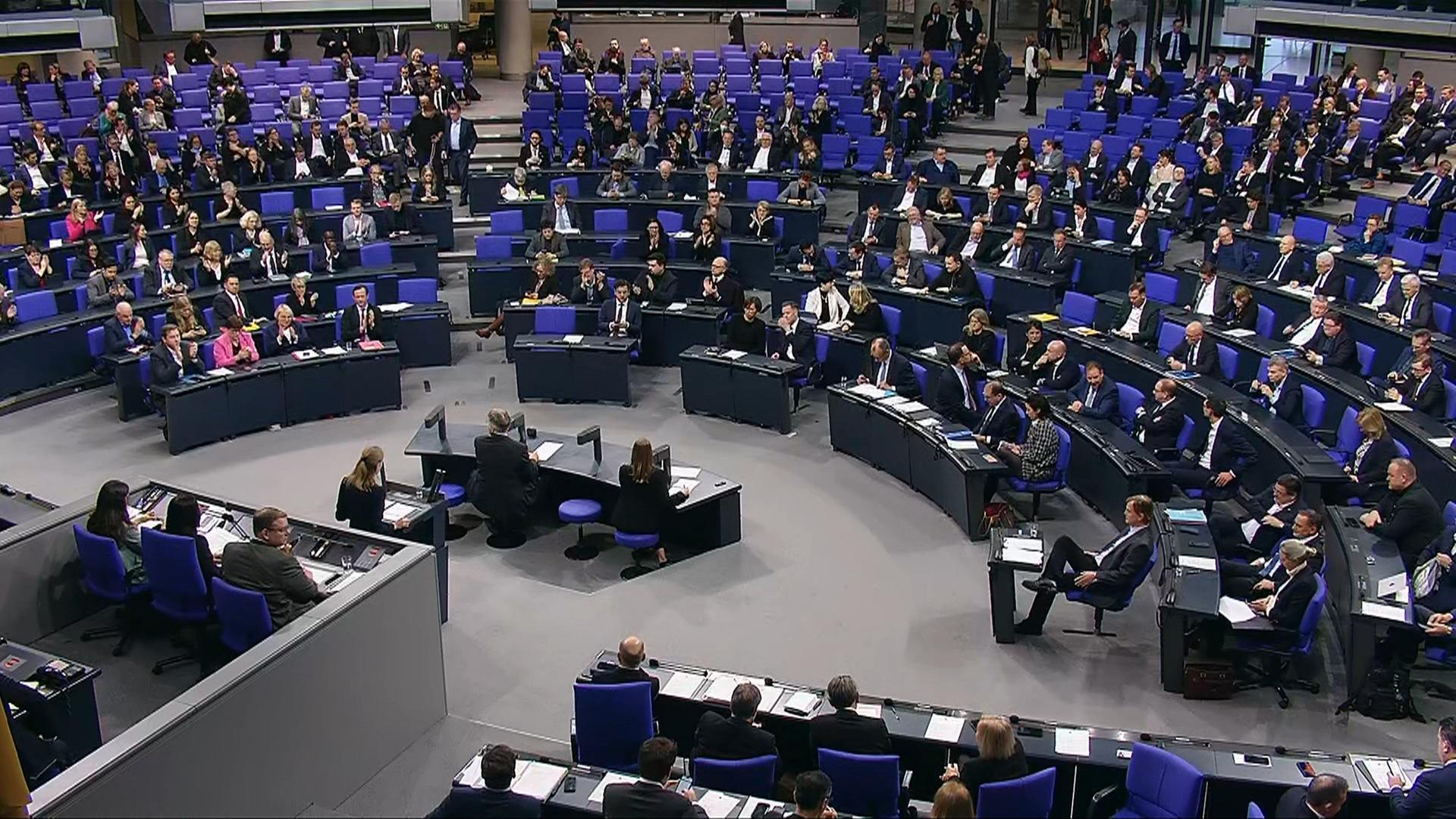 Weitere Reden in der Aussprache