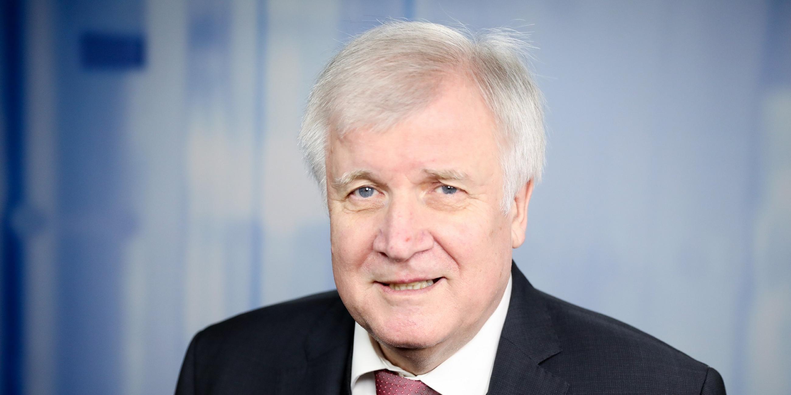 Seehofer soll am 13. März als Ministerpräsident zurücktreten.