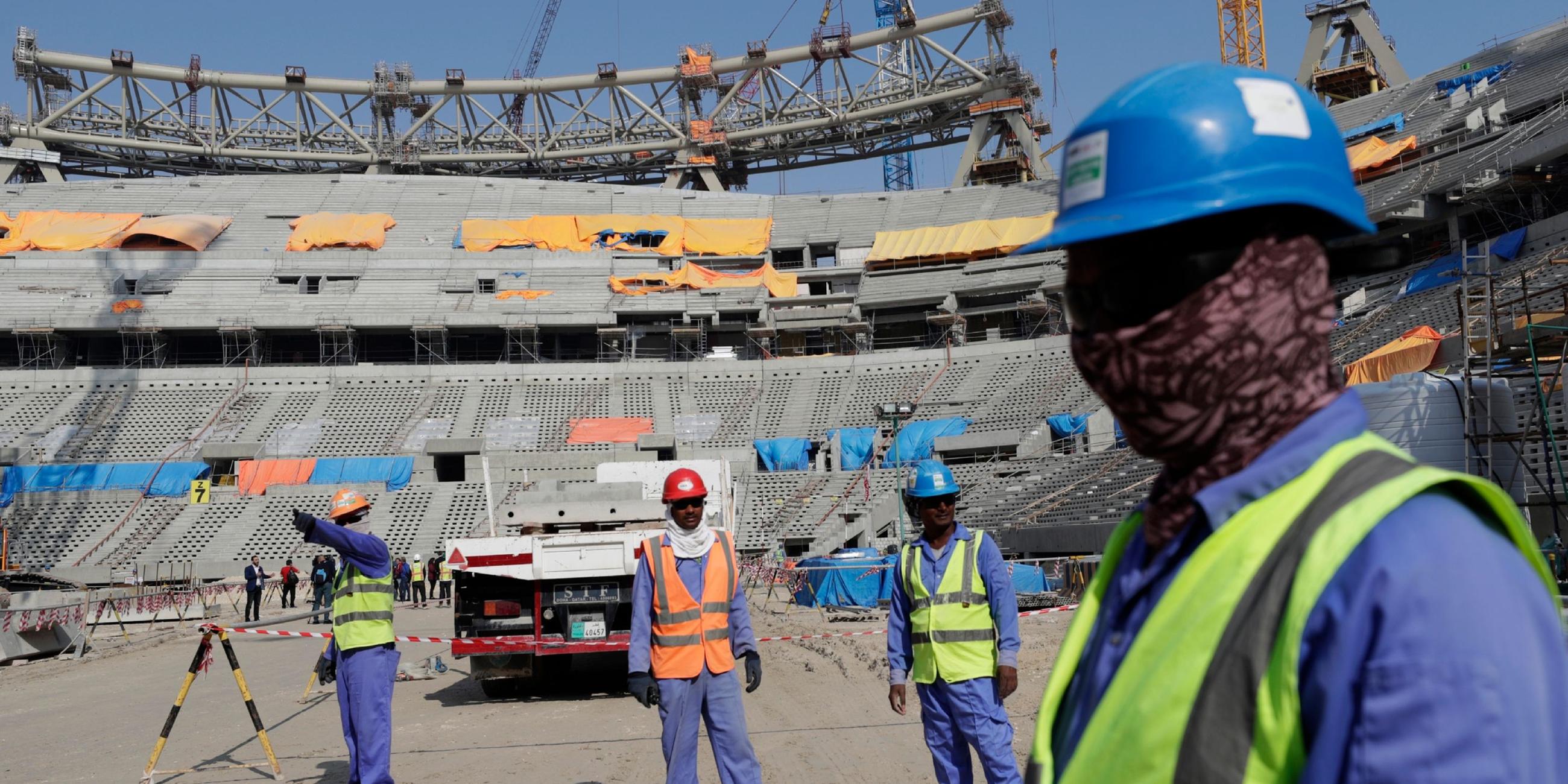 Arbeit in einem der WM-Stadien in Katar.