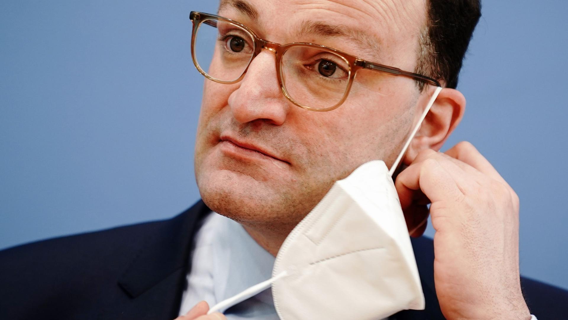 Bundesgesundheitsminister Spahn mit FFP2-Maske.