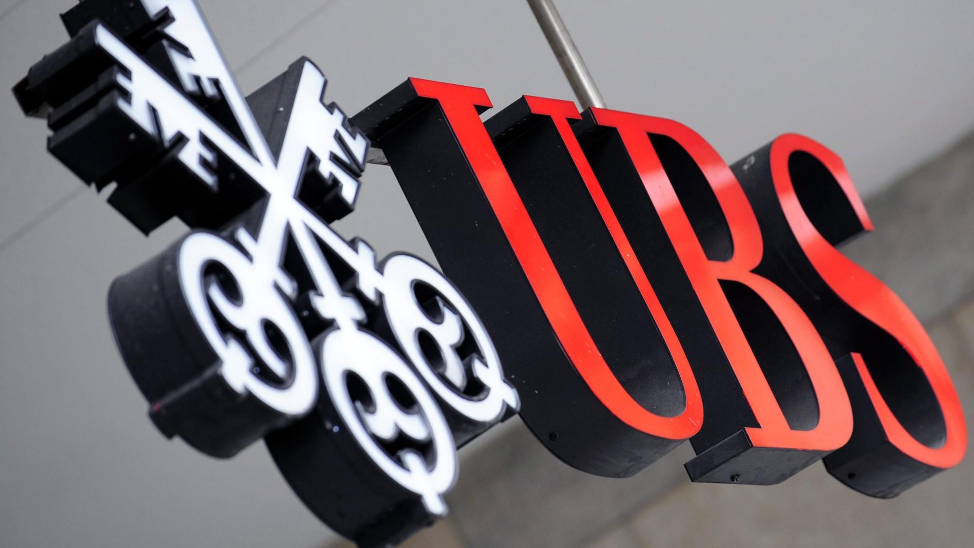 Das Logo der Schweizer Großbank UBS. Archivbild