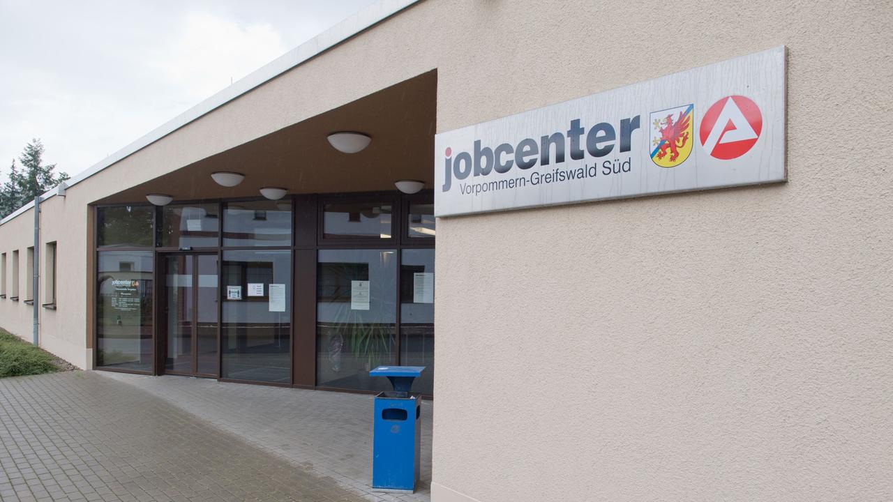 B rgergeld L st Hartz IV Ab Jobcenter Unter Druck ZDFheute