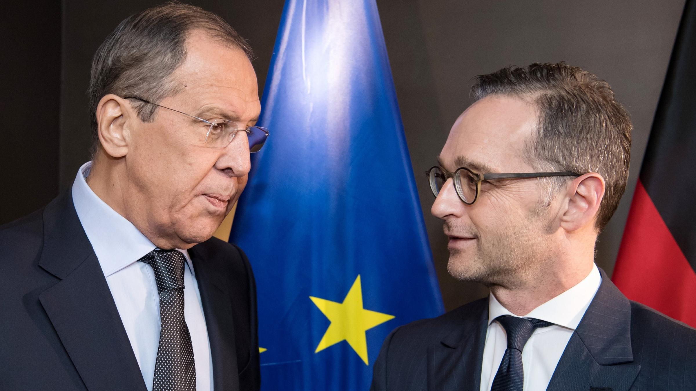 Die Außenminister Heiko Maas (r) und Sergej Lawrow.