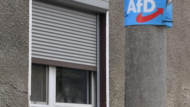 Ein AfD-Plakat in Hirschfeld. Symbolbild